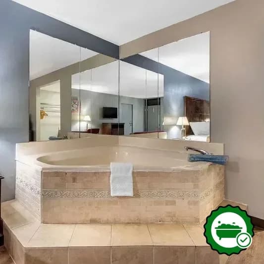 Hotels with jacuzzi in room in Aiken