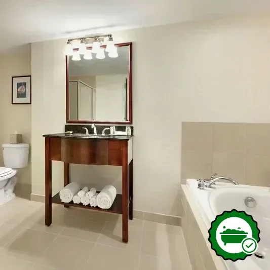 Jetted bathtub