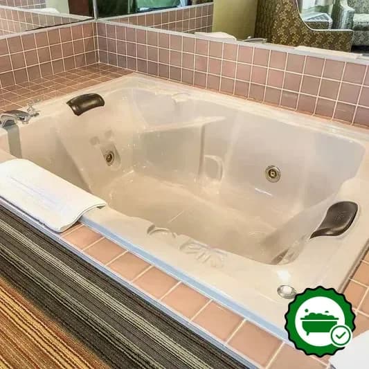 Hotels with jacuzzi in room in Athens