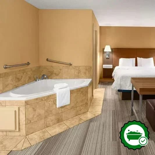 Hotels with jacuzzi in room in Banning