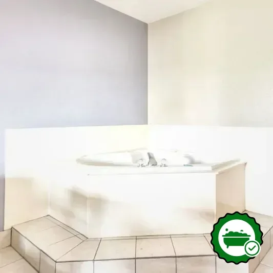 Jetted bathtub