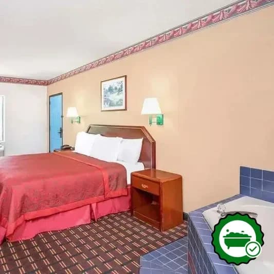Hotels with jacuzzi in room in Blythewood