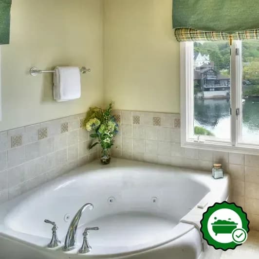 Jetted bathtub