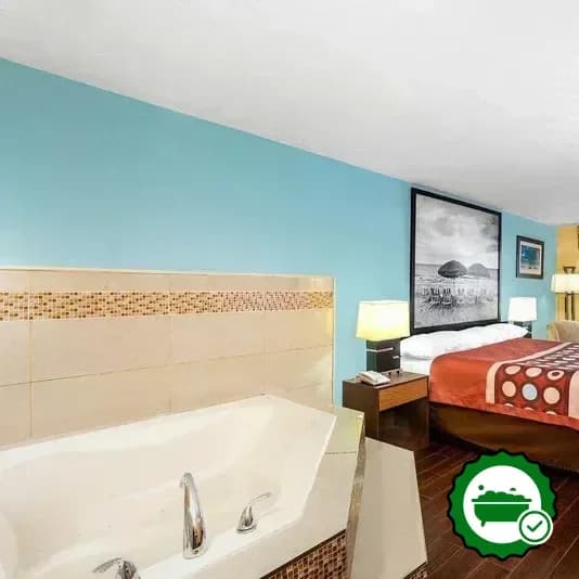 Super 8 by Wyndham Bradenton Sarasota Area