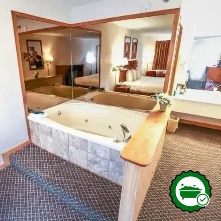 In-room jacuzzi at Super 8 by Wyndham Branson / Shepherd of the Hills Exwy in Branson
