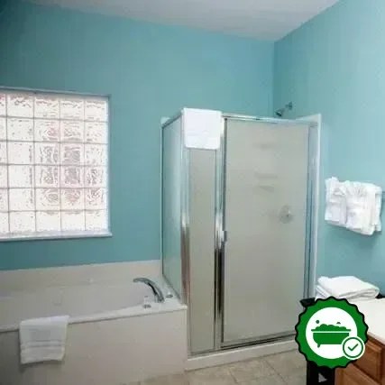 Jetted bathtub