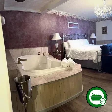 Jetted bathtub