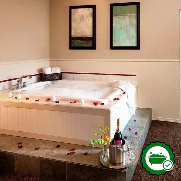 Cambria Landing Inn & Suites