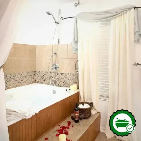 Jetted bathtub