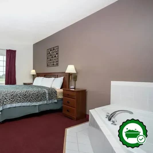 Hotels with jacuzzi in room in Casselton