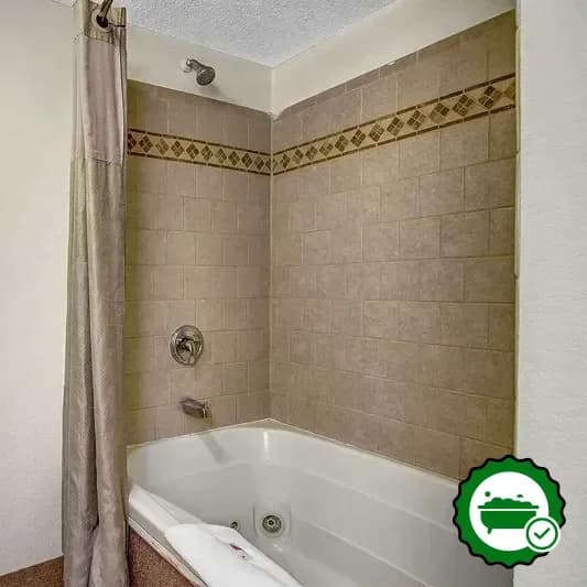 Jetted bathtub