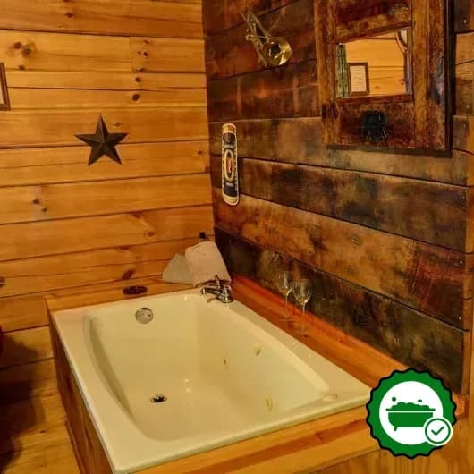 Hotels with jacuzzi in room in Cherokee