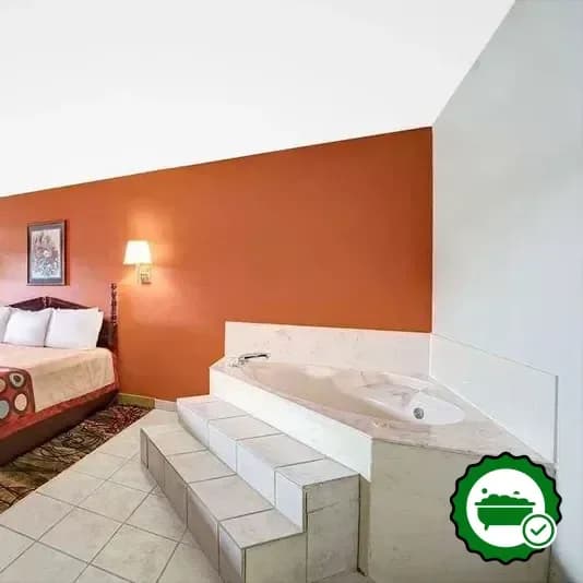 Super 8 by Wyndham Dallas South