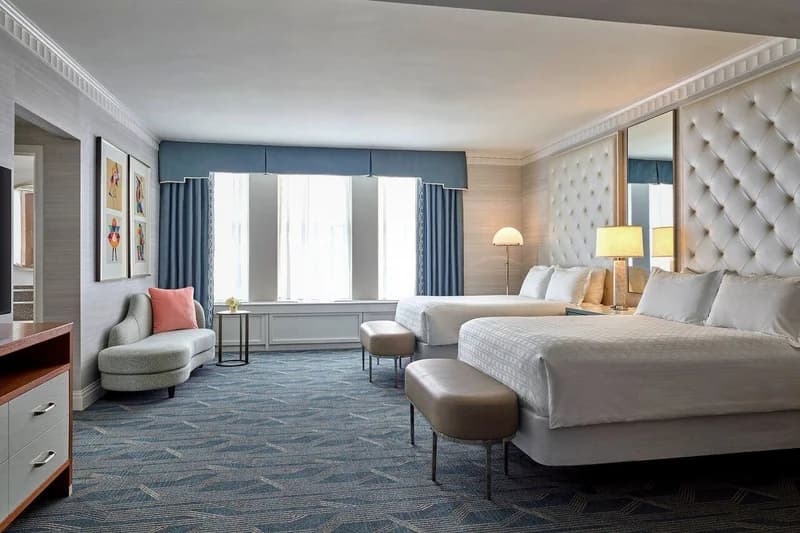 Hotels with jacuzzi in room in Denver