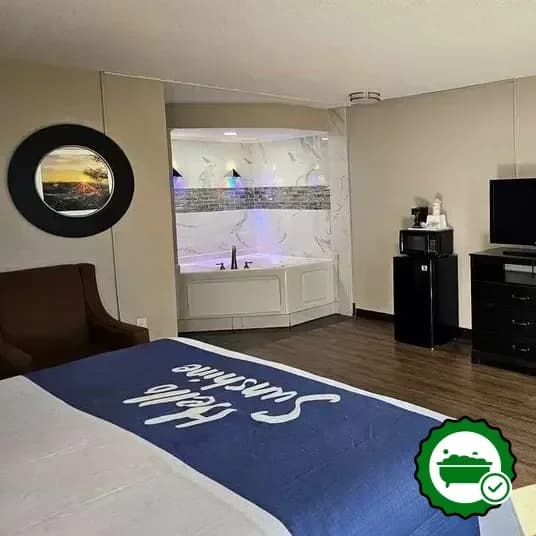 Hotels with jacuzzi in room in Easley