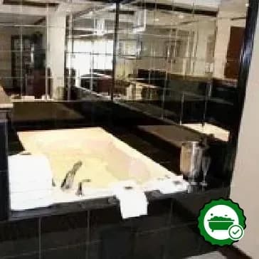 Jetted bathtub