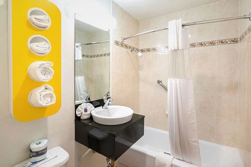 In-room jacuzzi at Motel 6 El Paso-Airport-Fort Bliss in El Paso