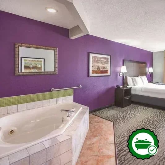 La Quinta Inn & Suites By Wyndham Erie