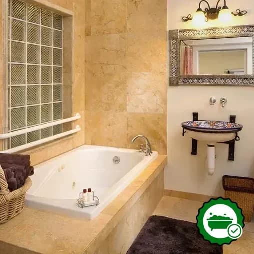 Casa Blanca Inn & Suites