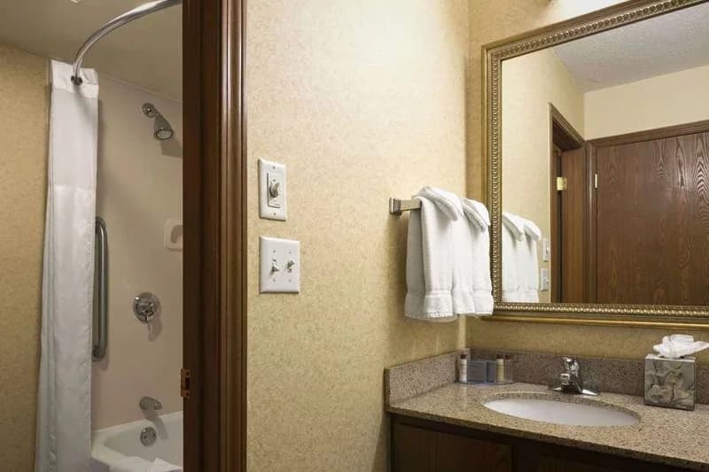 Hawthorn Suites by Wyndham Fort Wayne
