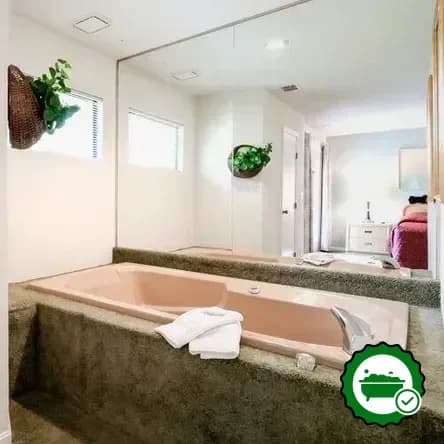 Jetted bathtub