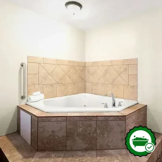 Jetted bathtub