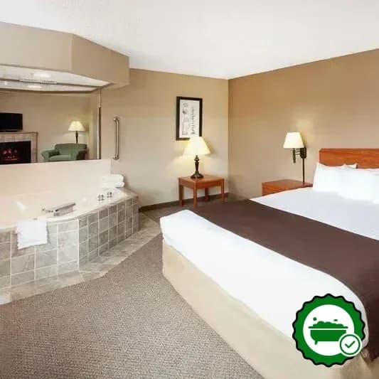 Hotels with jacuzzi in room in Greenville