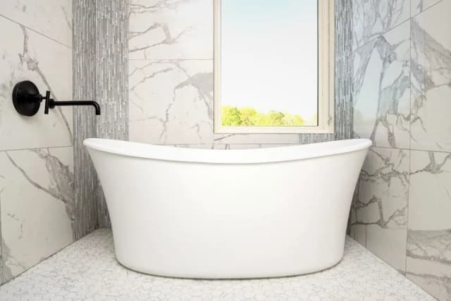 Deep soaking bathtub