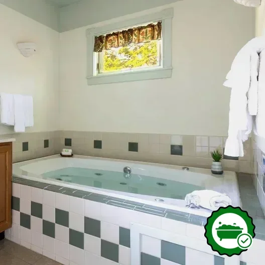 Jetted bathtub