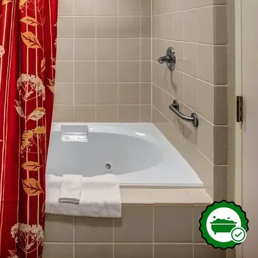 Jetted bathtub