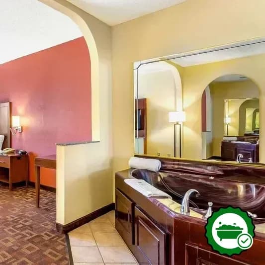 Jetted bathtub
