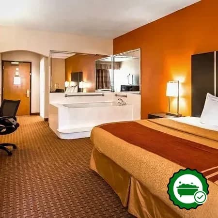 In-room jacuzzi at Best Western Plus North Houston Inn & Suites in Houston