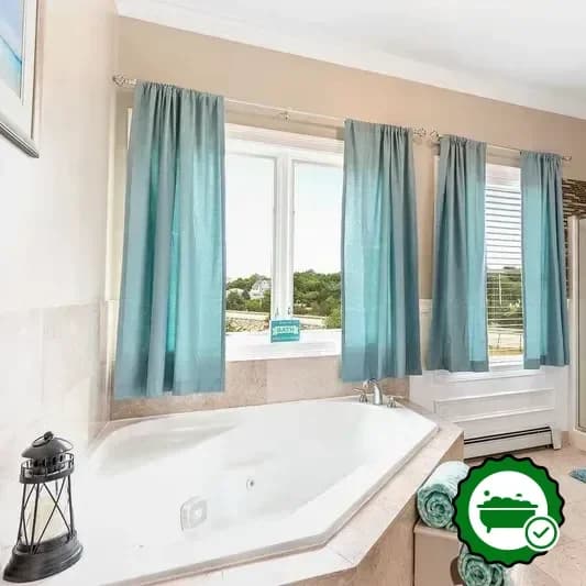 Jetted bathtub