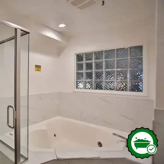 Jetted bathtub