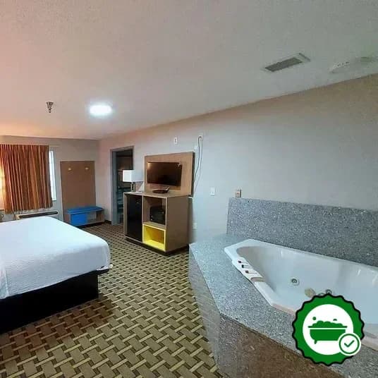 Jetted bathtub