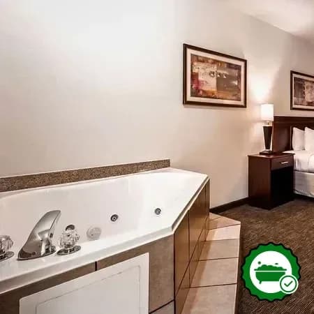 Jetted bathtub