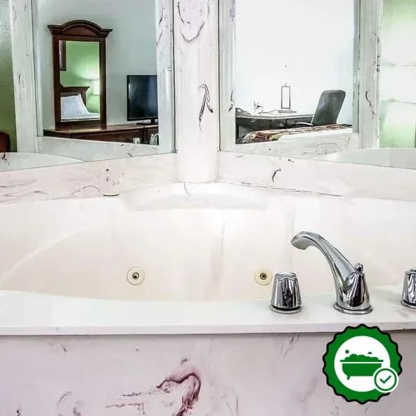 Jetted bathtub