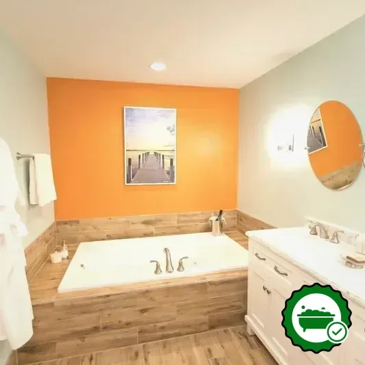 In-room jacuzzi at Seven Oaks Bed & Breakfast in Lake Geneva