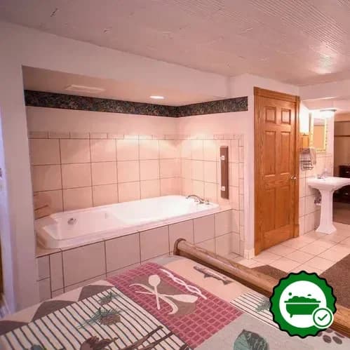 Jetted bathtub