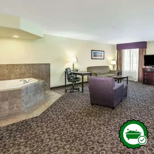 La Quinta Inn & Suites by Wyndham Las Vegas Airport South