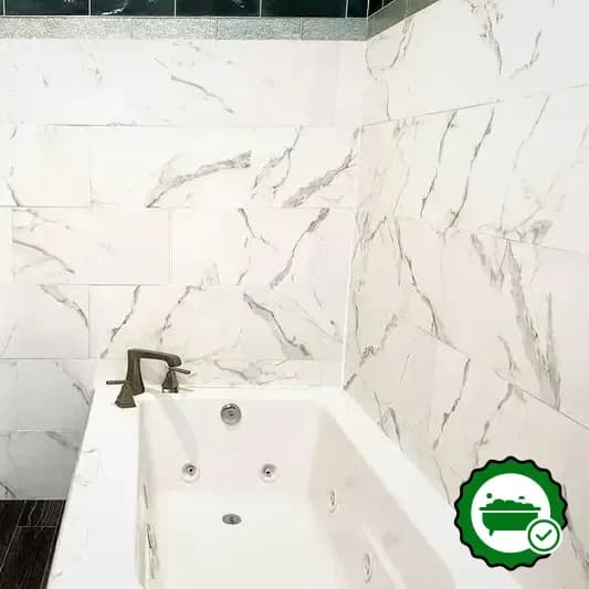 Hotels with jacuzzi in room in Latimer