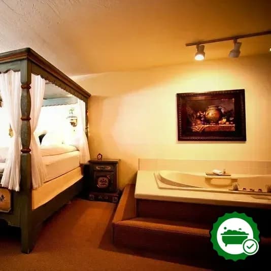 In-room jacuzzi at Enzian Inn in Leavenworth, Washington
