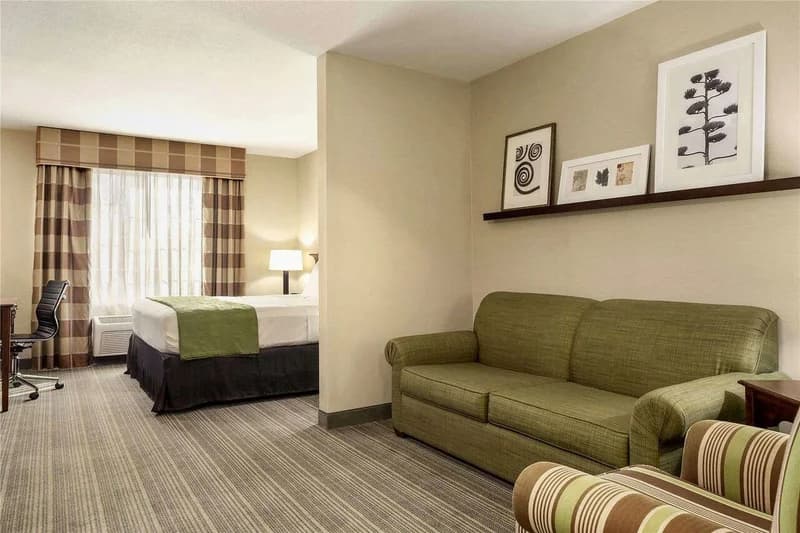 Hotels with jacuzzi in room in Lima