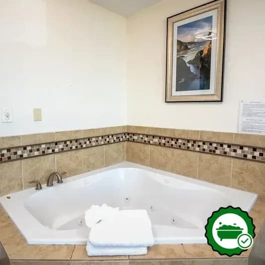 Jetted bathtub