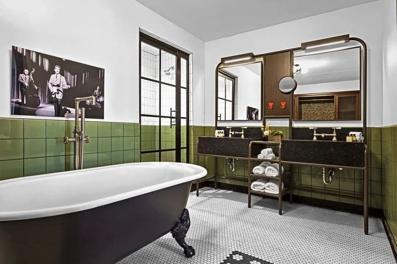 Hotels with jacuzzi in room in Lubbock