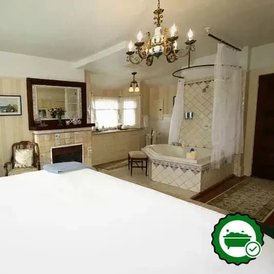 In-room jacuzzi at The Jabberwock Inn in Monterey
