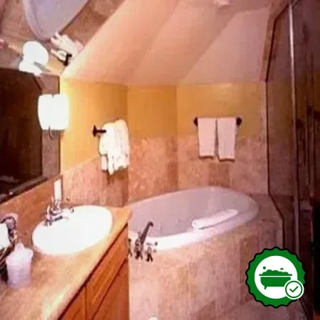 Jetted bathtub