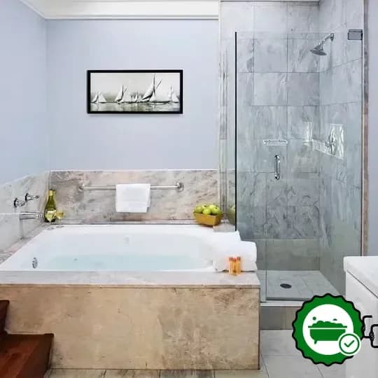 Hotels with jacuzzi in room in Newport Beach