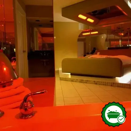 Hotels with jacuzzi in room in Orland Park