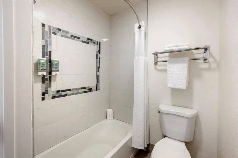 Hotels with jacuzzi in room in Pahrump